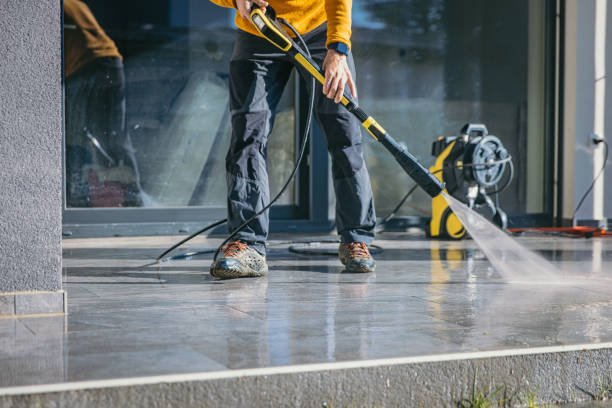 Best Pool Deck Cleaning  in Mauriceville, TX